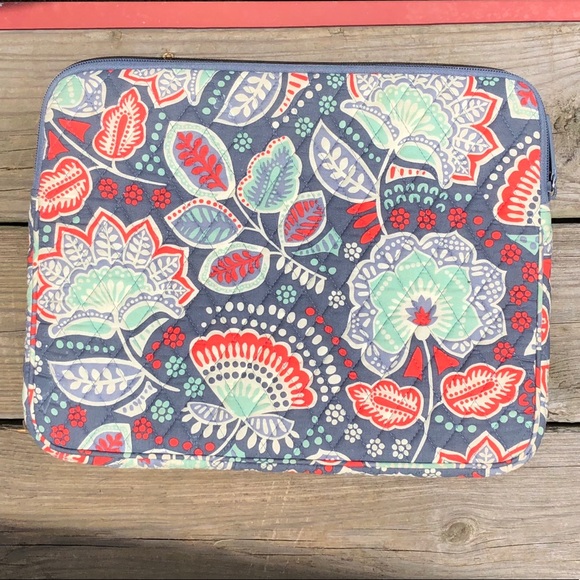 Vera Bradley Accessories - Vera Bradley Nomadic Floral Laptop Holder